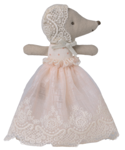 Baby mouse in gown - Powder